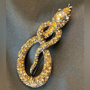 Vintage Kenneth Jay Lane, Steal the Spotlight,Fabulous Fakes.We gift box.